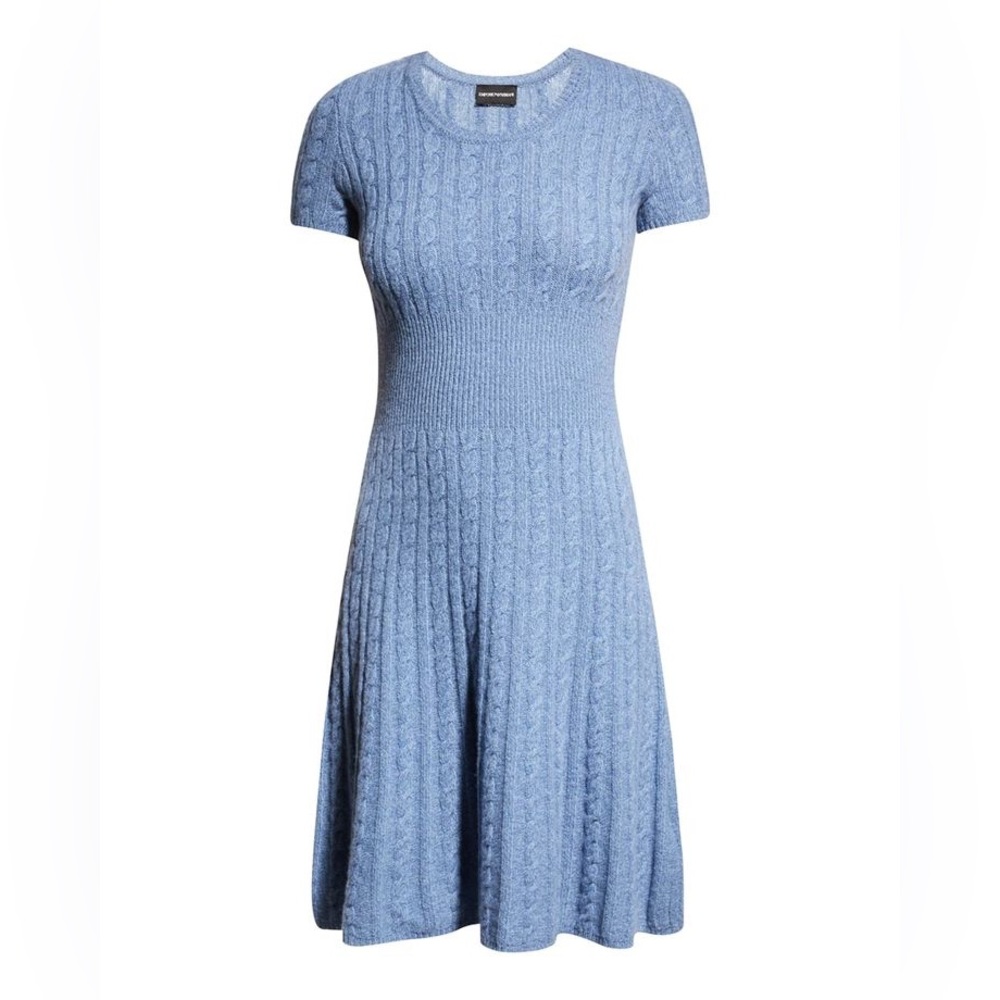 Emporio Armani lightweight wool dress in a cable knit. Size 48 (M/L)